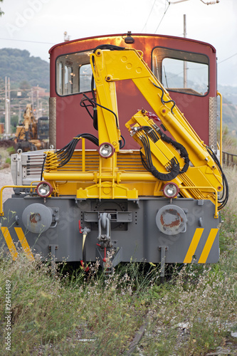 Railroad car for locomotive maintenance on a blind track