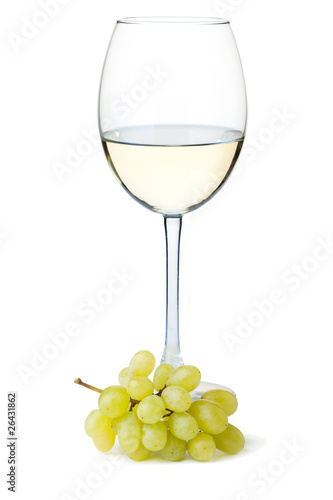 White wine and grapes