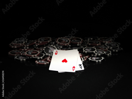 Εκτύπωση καμβά Black and red poker chips and aces