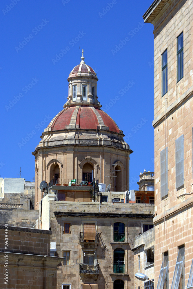 cupola di chiesa a La Valletta, Malta