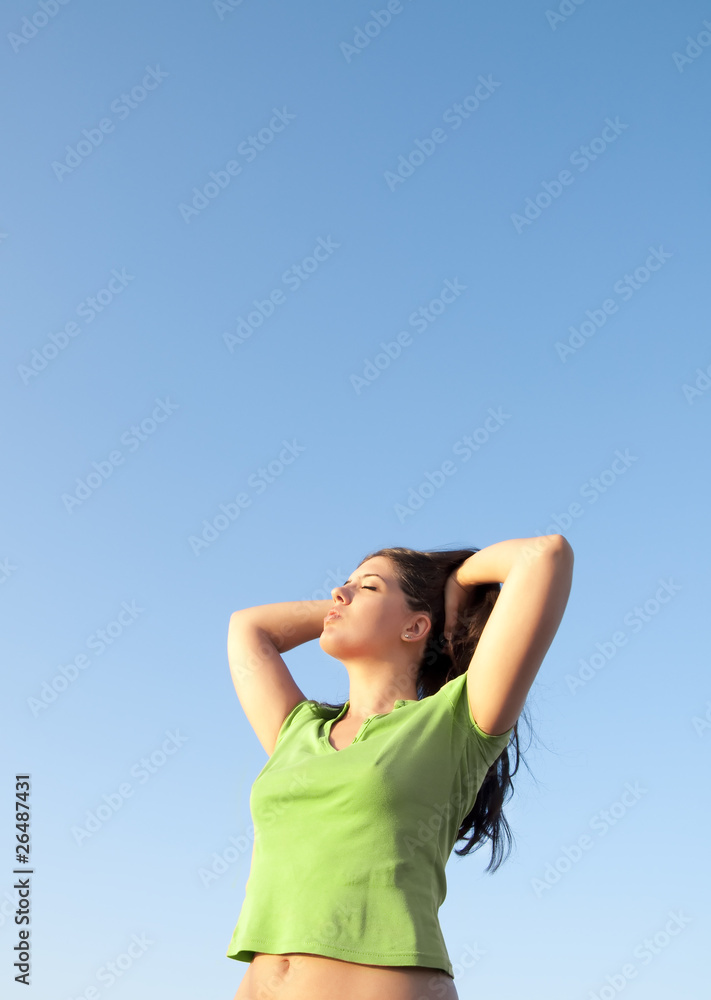 ragazza libera nel cielo ragazza libera nel cielo