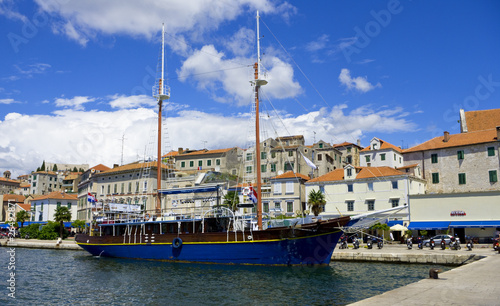 Sailboat on the waterfront © alexeyb