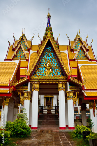 Wallpaper Mural Beautiful buddist temple in Thailand Torontodigital.ca