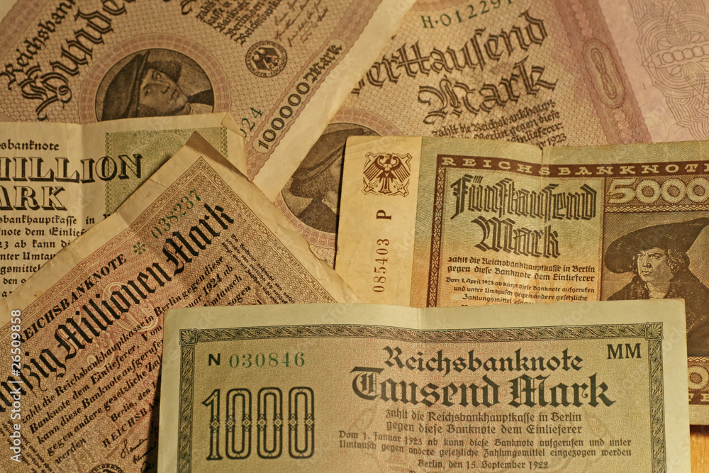 Naklejka premium old german banknotes