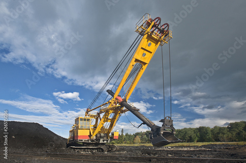 Mine excavator