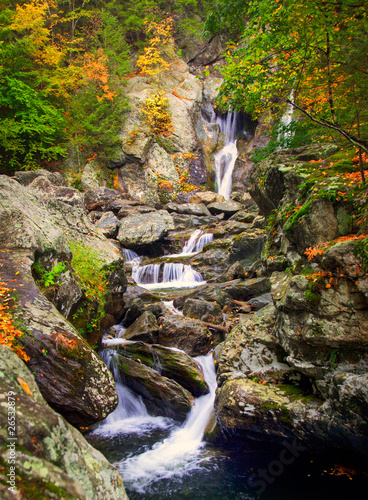 Fotografija Bash Bish falls in Berkshires