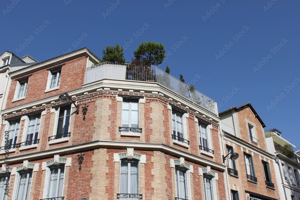 Terrasse jardin sur le toit d'un immeuble dans le 5 me arrondissement de Paris