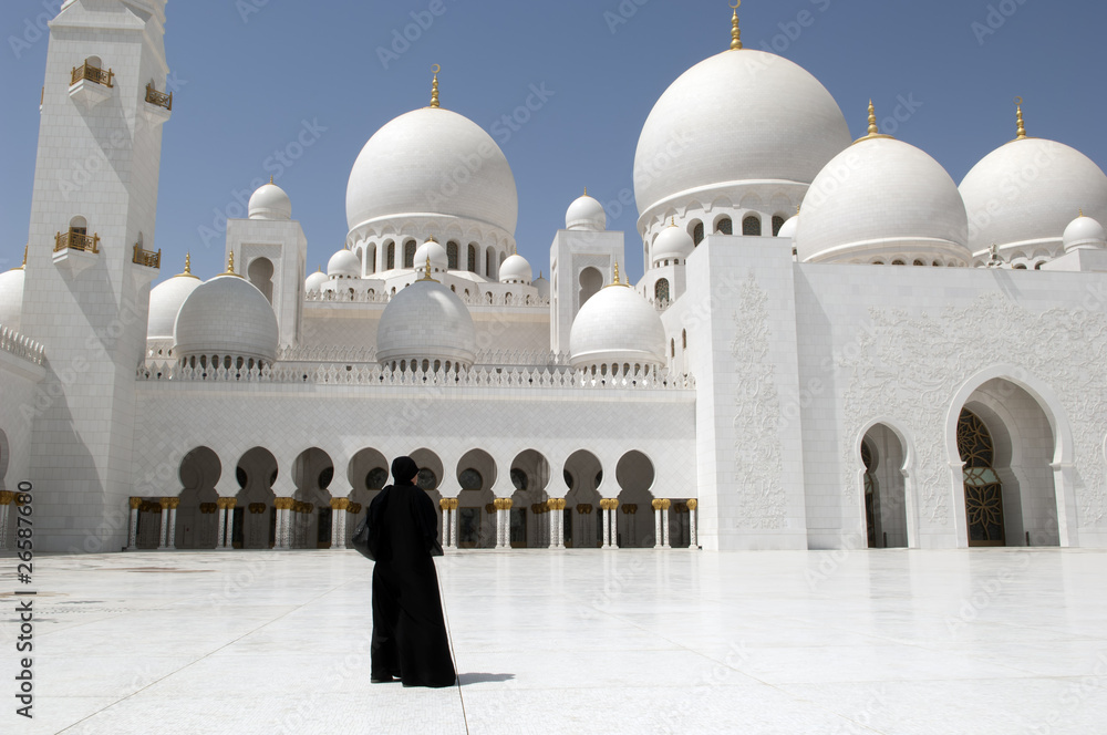 Abu Dhabi Dubai Arabian women at Sheikh Zayed Mosque