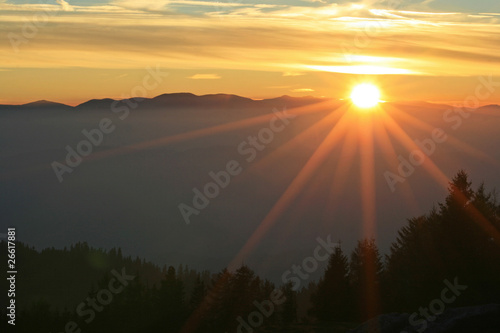 Sonnenuntergang in den Alpen © swa182