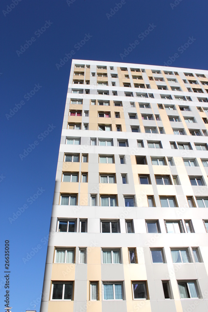 Barre d'immeuble du quartier de la Gare à Paris	