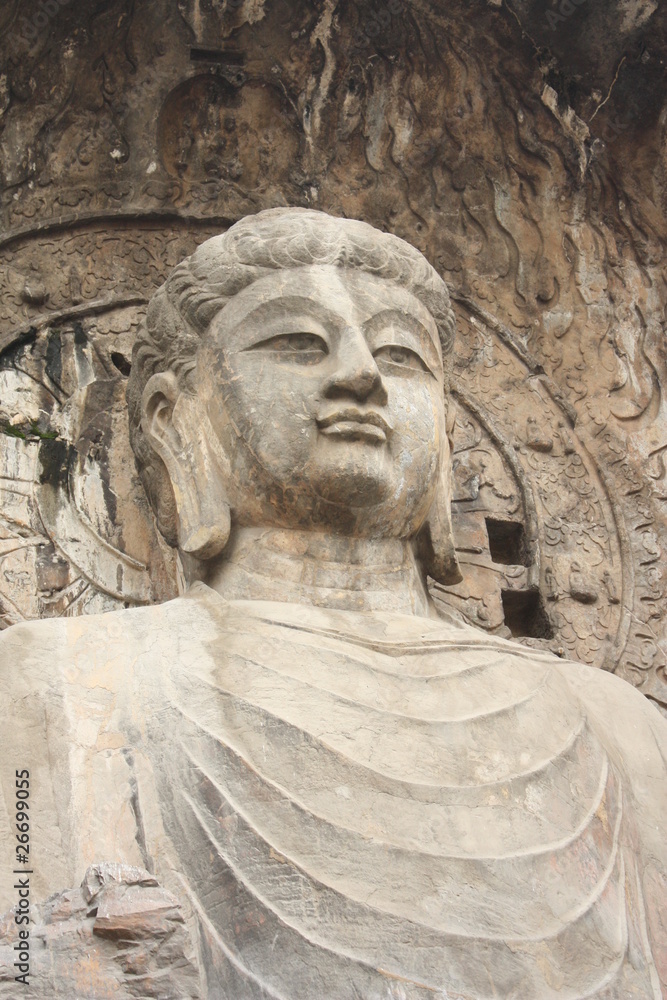 Obraz premium Longmen Caves in Luoyang. Statue of Buddha.