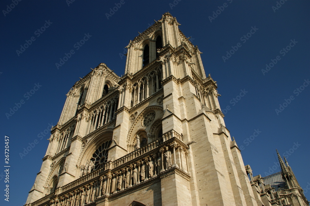 Fototapeta premium Eglise Notre Dame de Paris