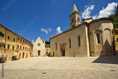 Visso: Piazza dei Martiri Vissani 3