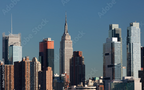 New York City panorama with Manhattan Skyline over Hudson River © Roman Lipovskiy