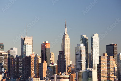 New York City panorama with Manhattan Skyline over Hudson River © Roman Lipovskiy