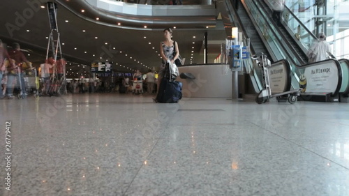 Wallpaper Mural time laps, people, airport Torontodigital.ca