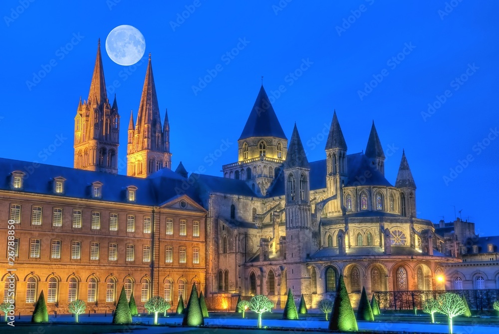 Pleine lune sur l'Abbaye aux Hommes