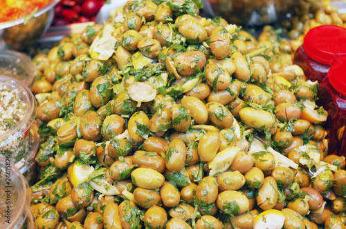 salad of green olives