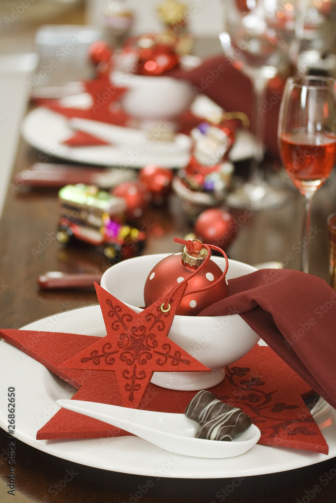 Fotografie Weihnachtlich gedeckter Tisch