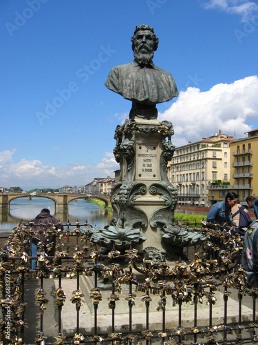 Benvenuto Chellini monument