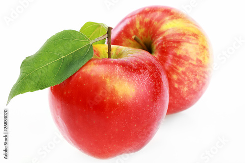 Яблоки красные