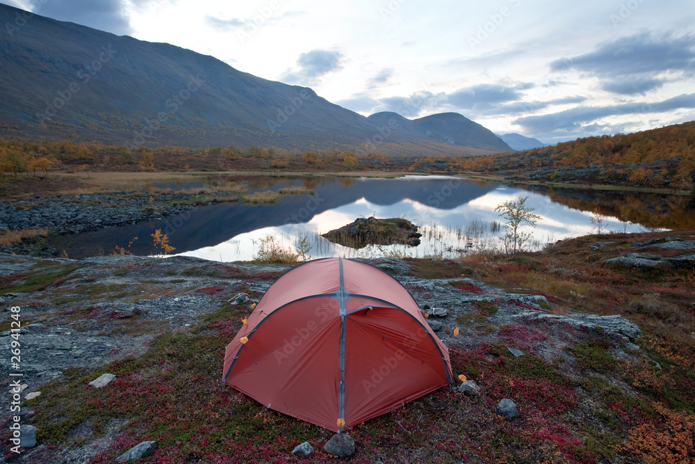 Camping im Herbst in Lappland