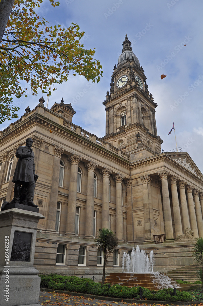 Autumnal photograph of Bolton Town Hall in England