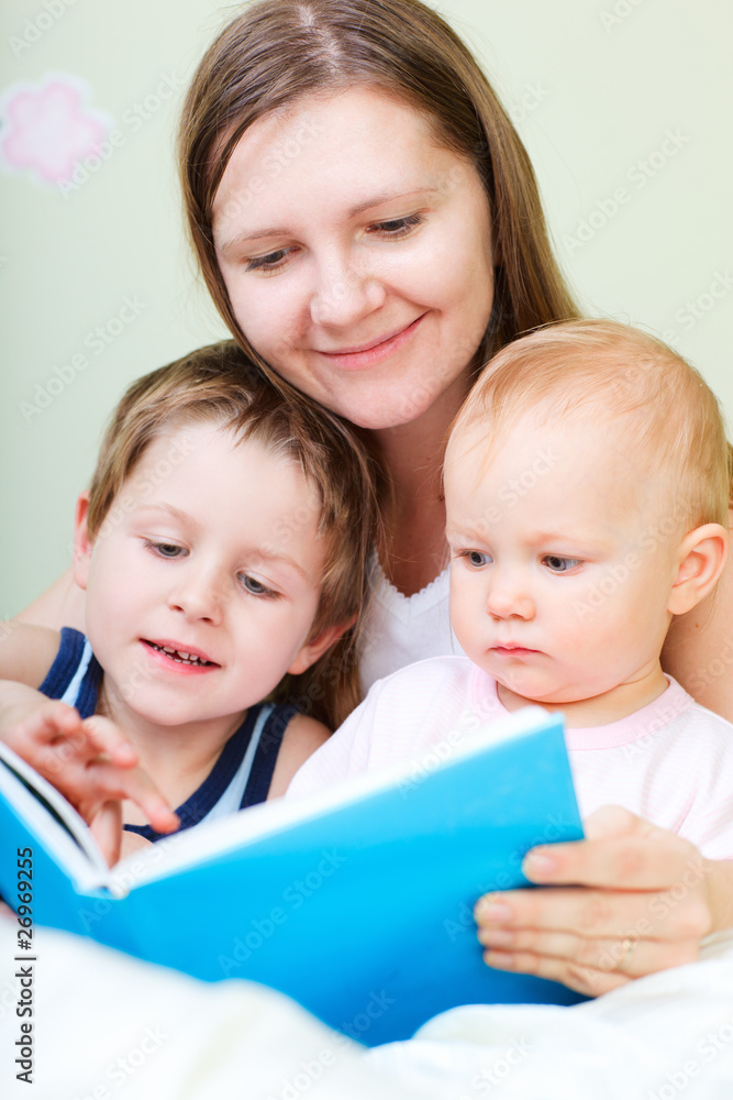 Family reading Family reading