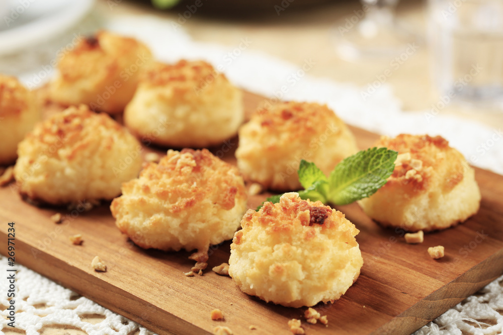 Coconut macaroons Coconut macaroons