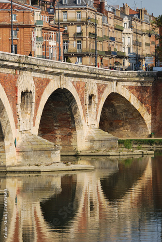 Les maisons de Toulouse et le Pont Neuf © Yvann K