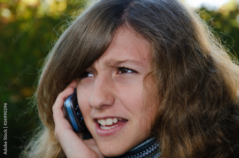 adolescente au téléphone 7 adolescente au téléphone 7