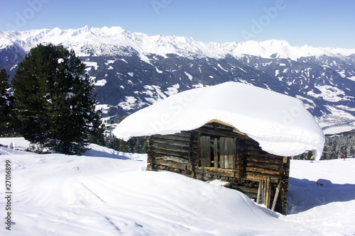 Berghütte im Schnee