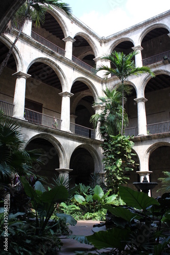 Photography Patio du musée de l'art colonial à La Havane