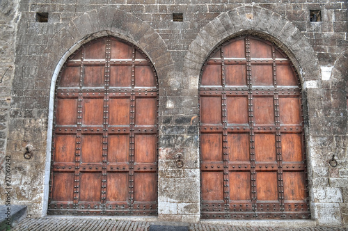 Wooden doors. © Mi.Ti.