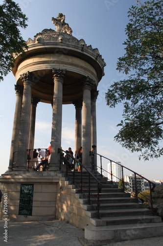 Paris-Gazebo in Parc de la Buttes-Chaumont photo