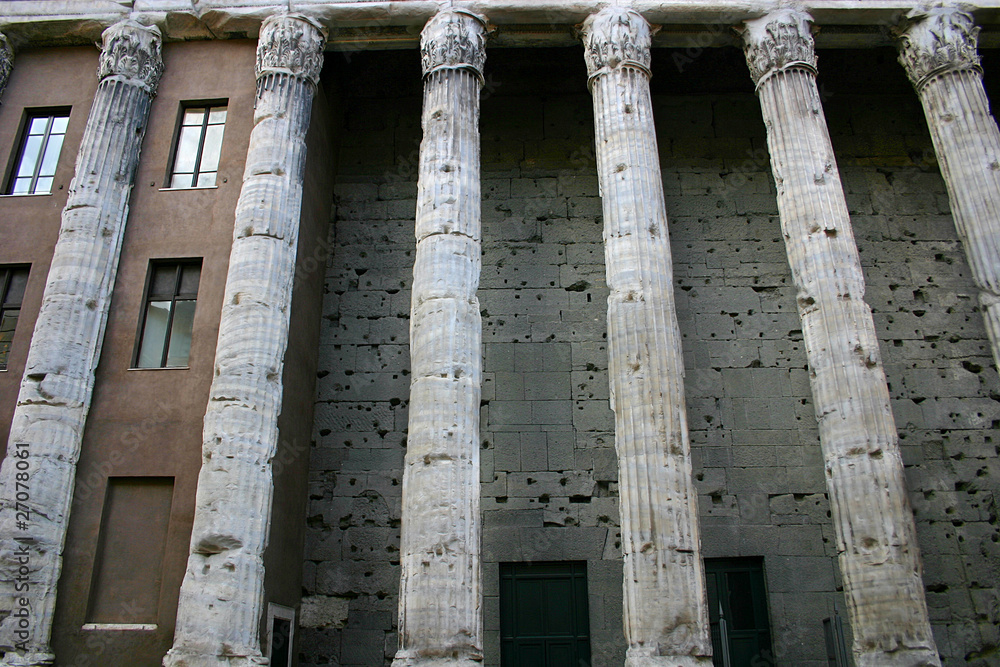 tempio di adriano Stock Photo Adobe Stock