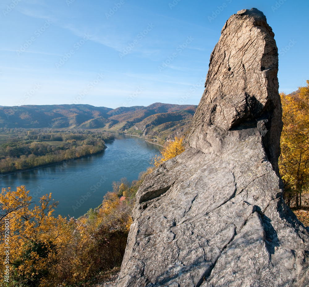Herbstblick auf die Donau der Wachau
