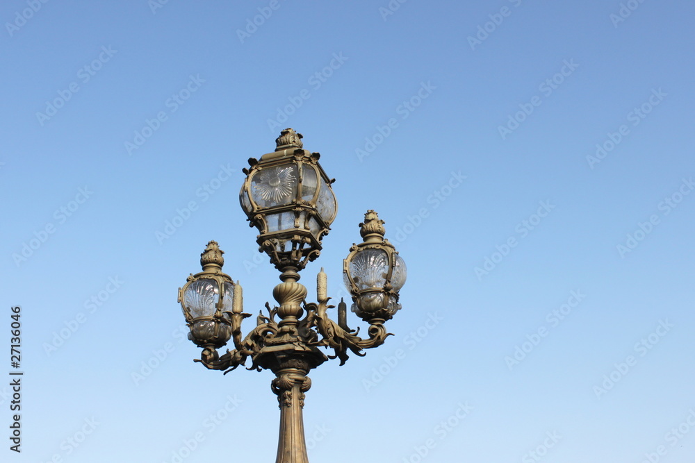 Candélabre du pont Alexandre-III à Paris