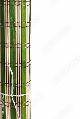 Estera de bambú verde.