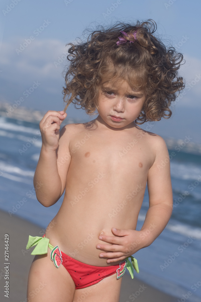 bambina adirata Stock Photo | Adobe Stock