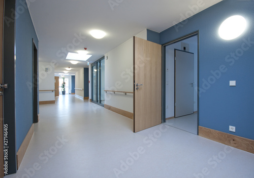 Flur Pflegestation langer Gang
