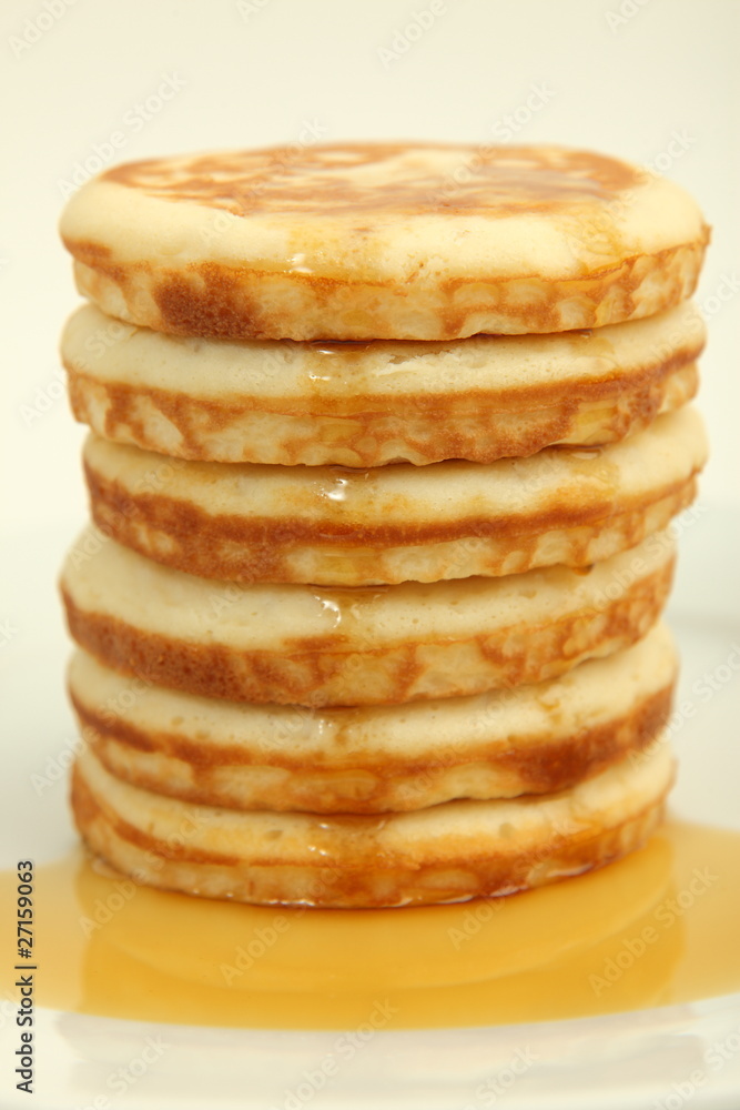 Pancakes mit Ahornsirup Pancakes mit Ahornsirup