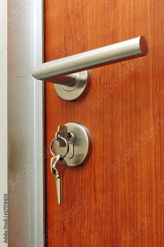 Wallpaper Mural Keyhole gate Torontodigital.ca