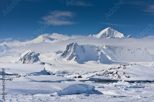snow-capped mountains © Goinyk