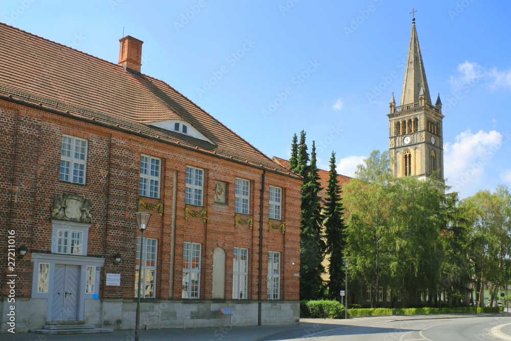 Fototapeta premium Waisenhaus und Nicolaikirche