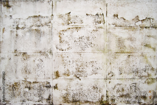 dirt white concrete wall