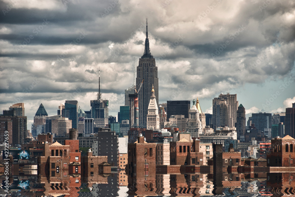Naklejka premium Skyscrapers of New York City Reflections