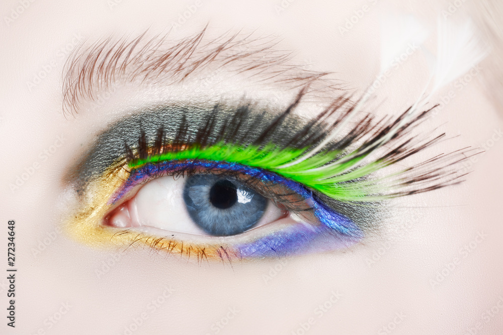 macro eye with false lashes
