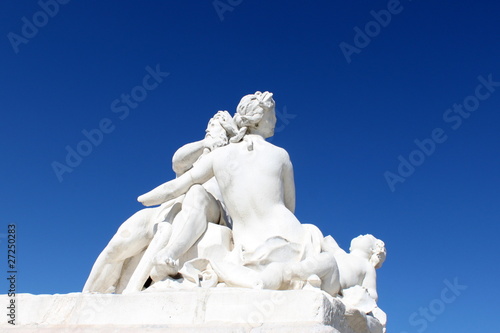 Statue du jardin des Tuileries    Paris