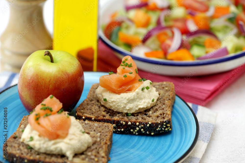 Smoked Salmon with Houmous